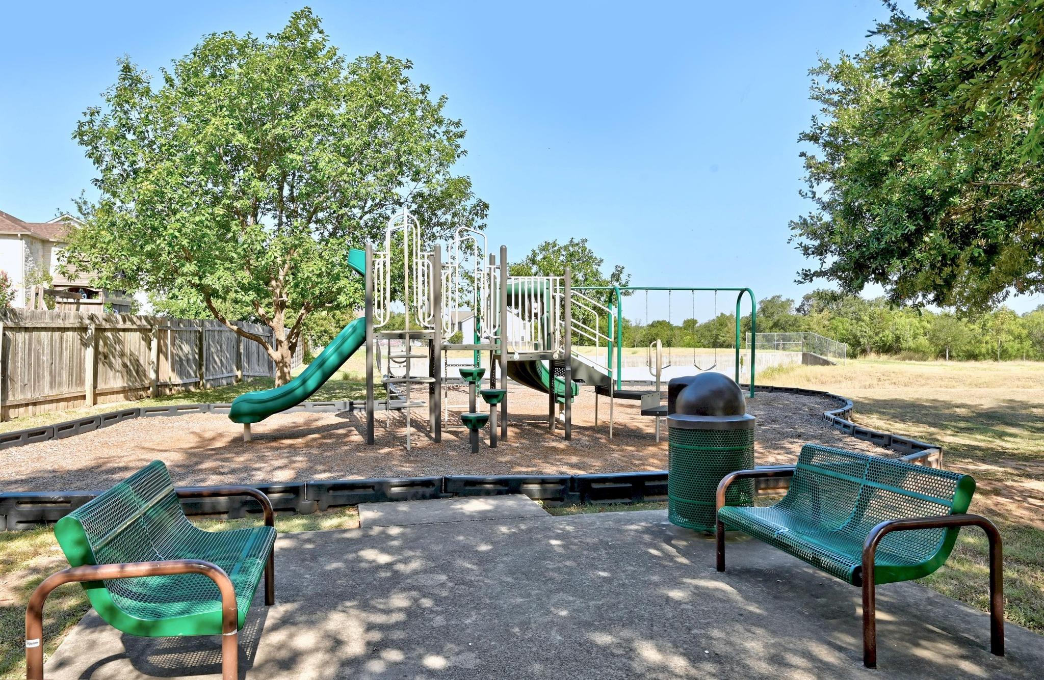 2412 Regal Park LN
