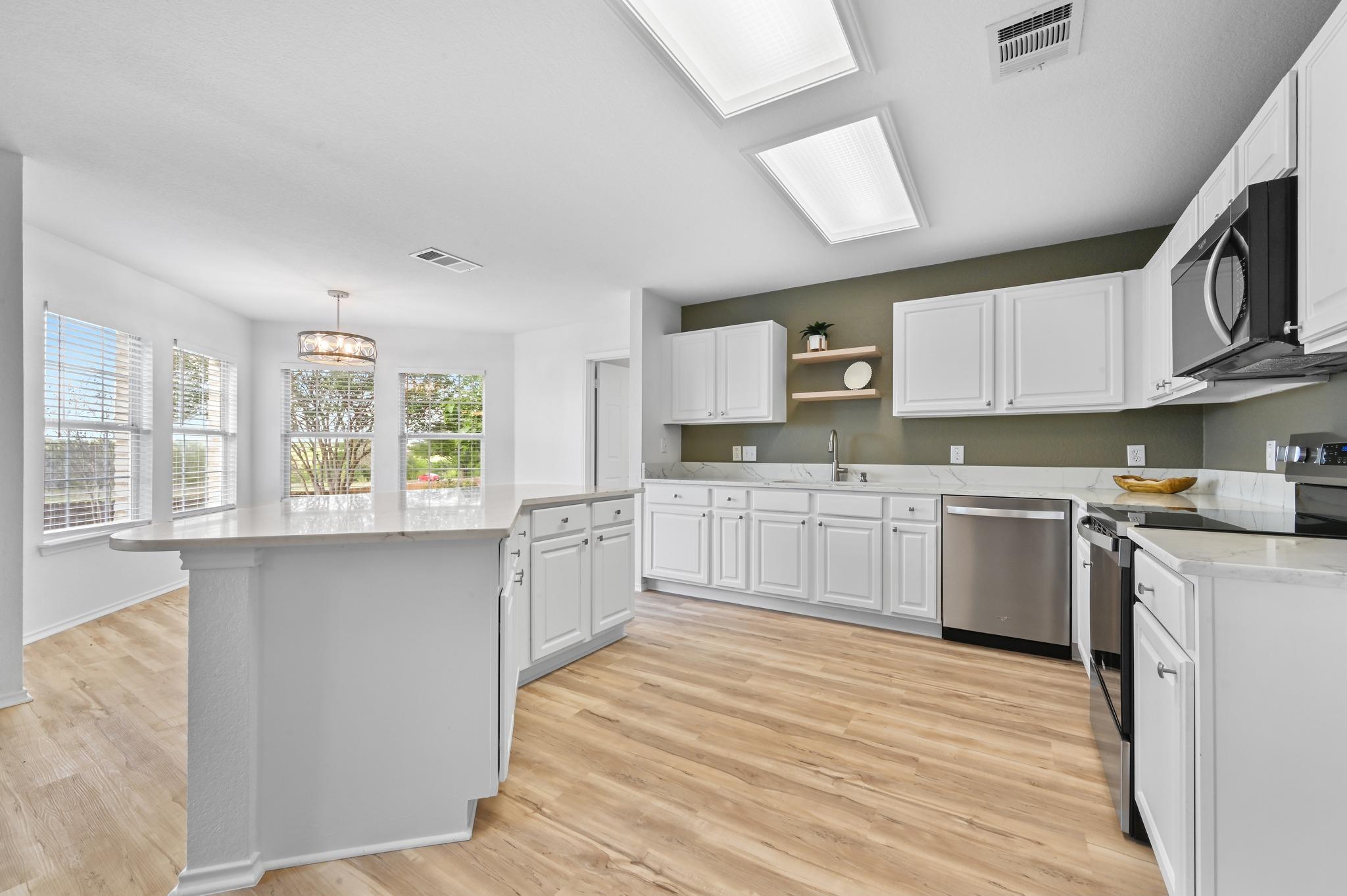 2412 Regal Park LN