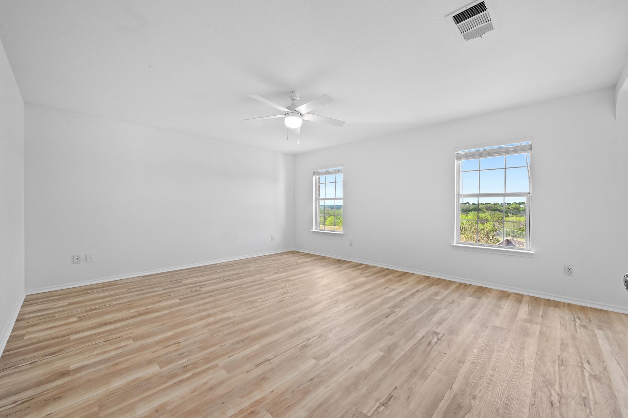 2412 Regal Park LN
