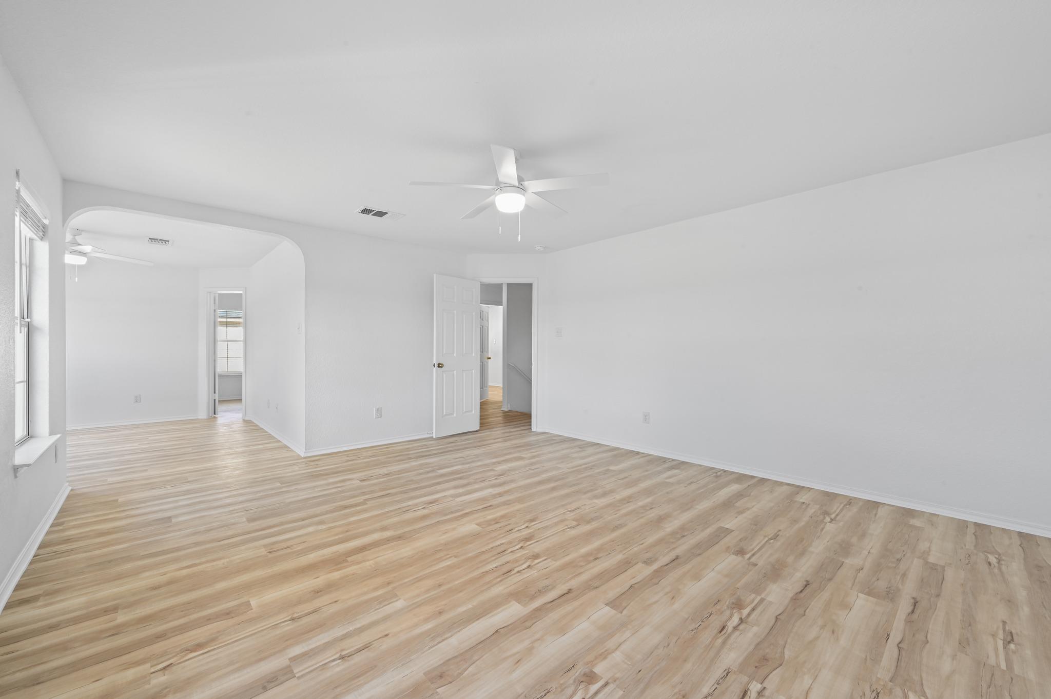 2412 Regal Park LN