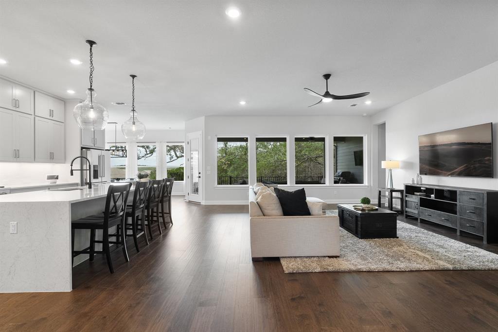 1873 Headwaters BLVD