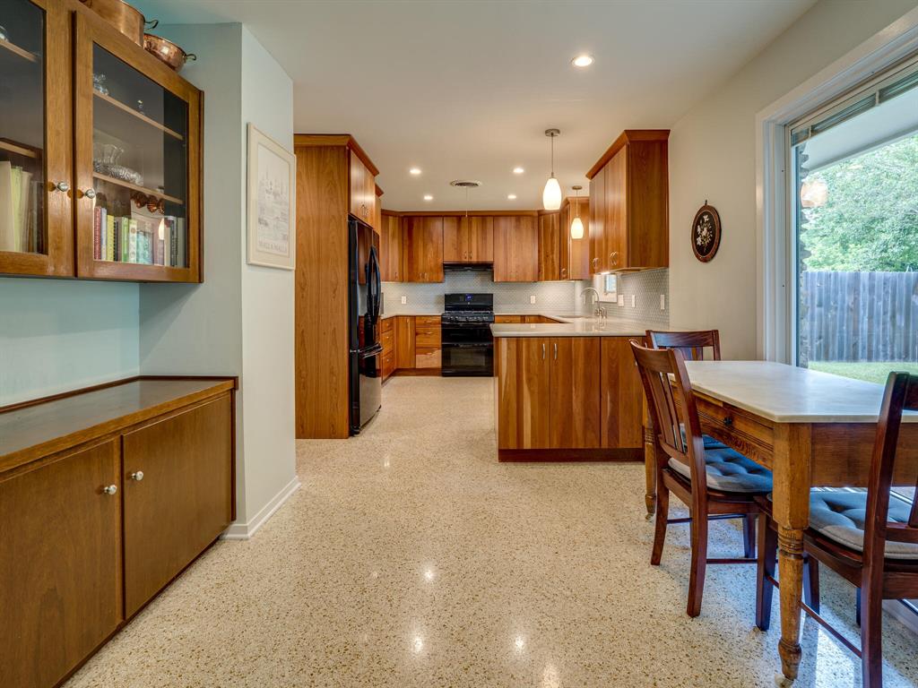 3006 Yellowpine TER