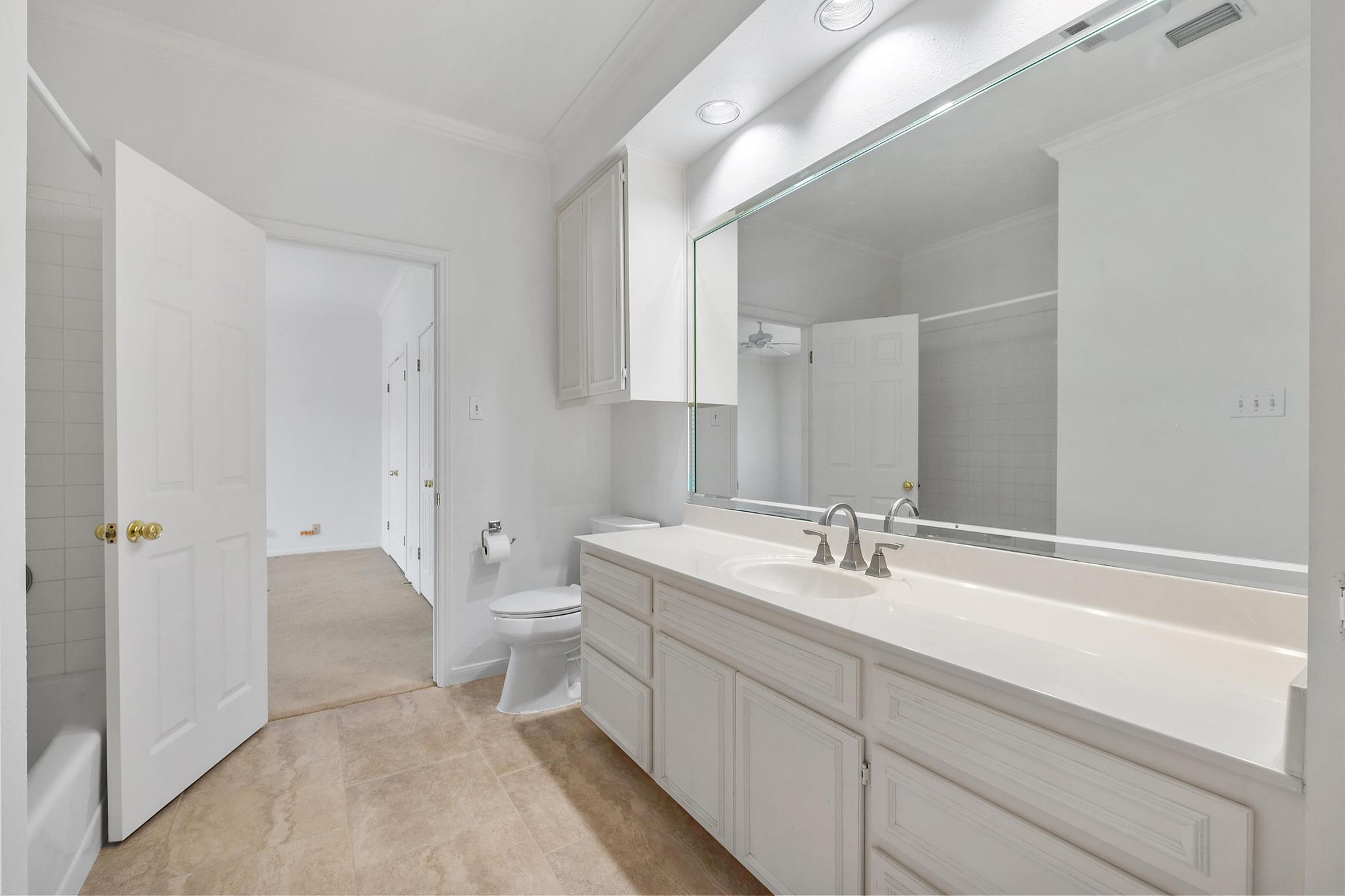 4231 Westlake DR # C2