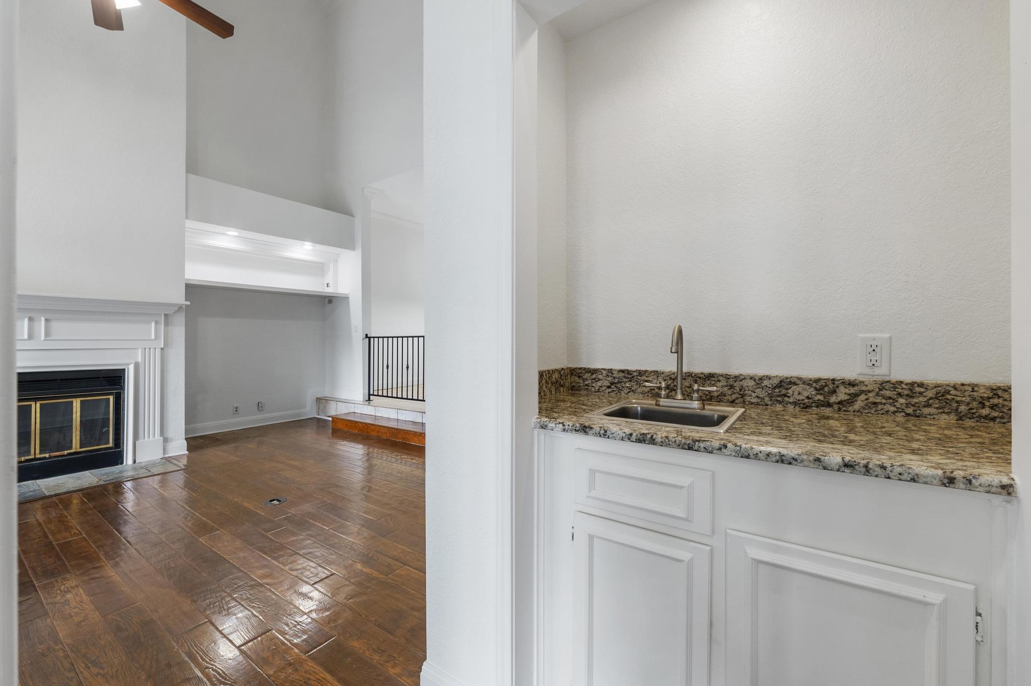 4231 Westlake DR # C2