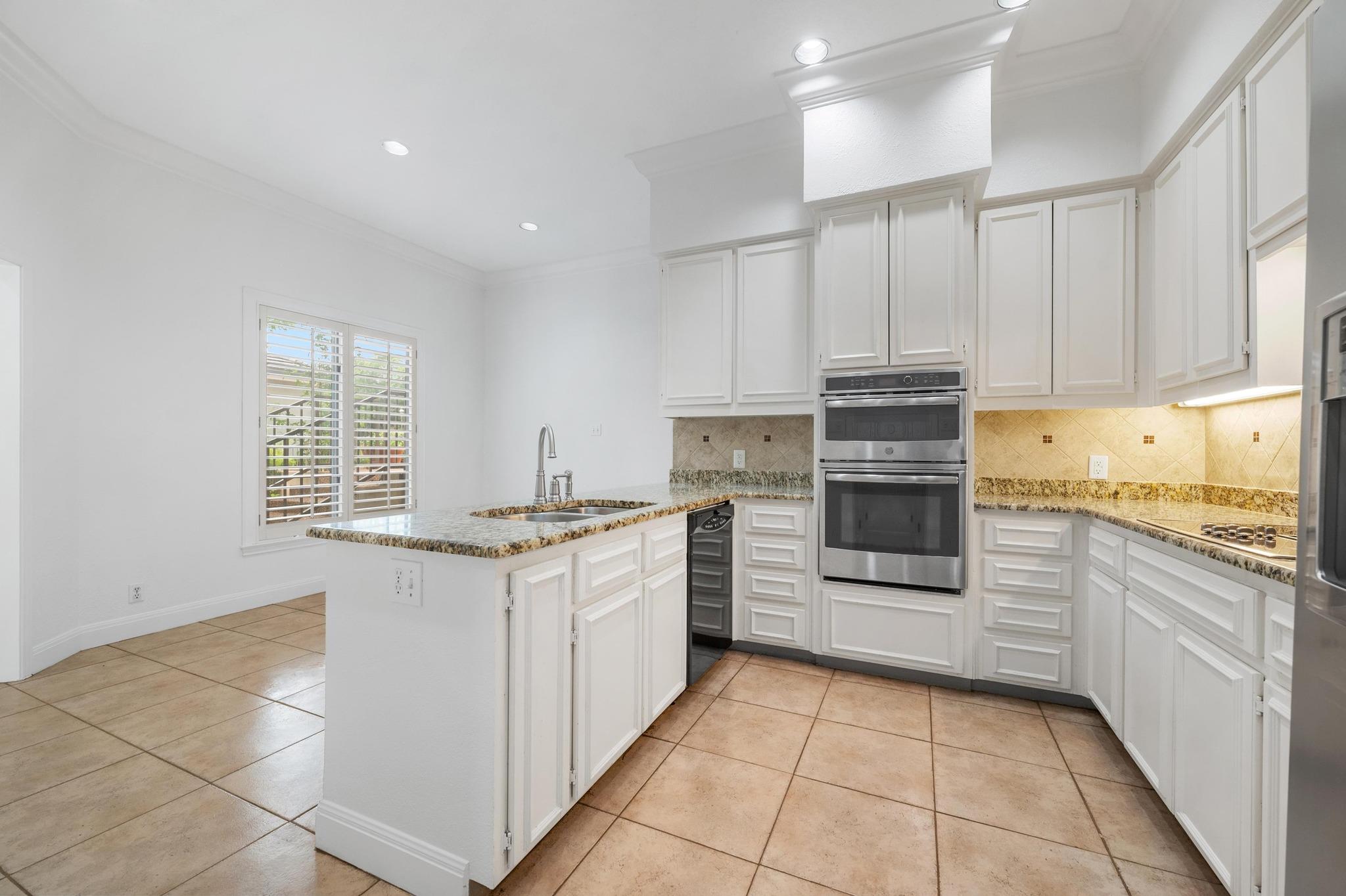 4231 Westlake DR # C2