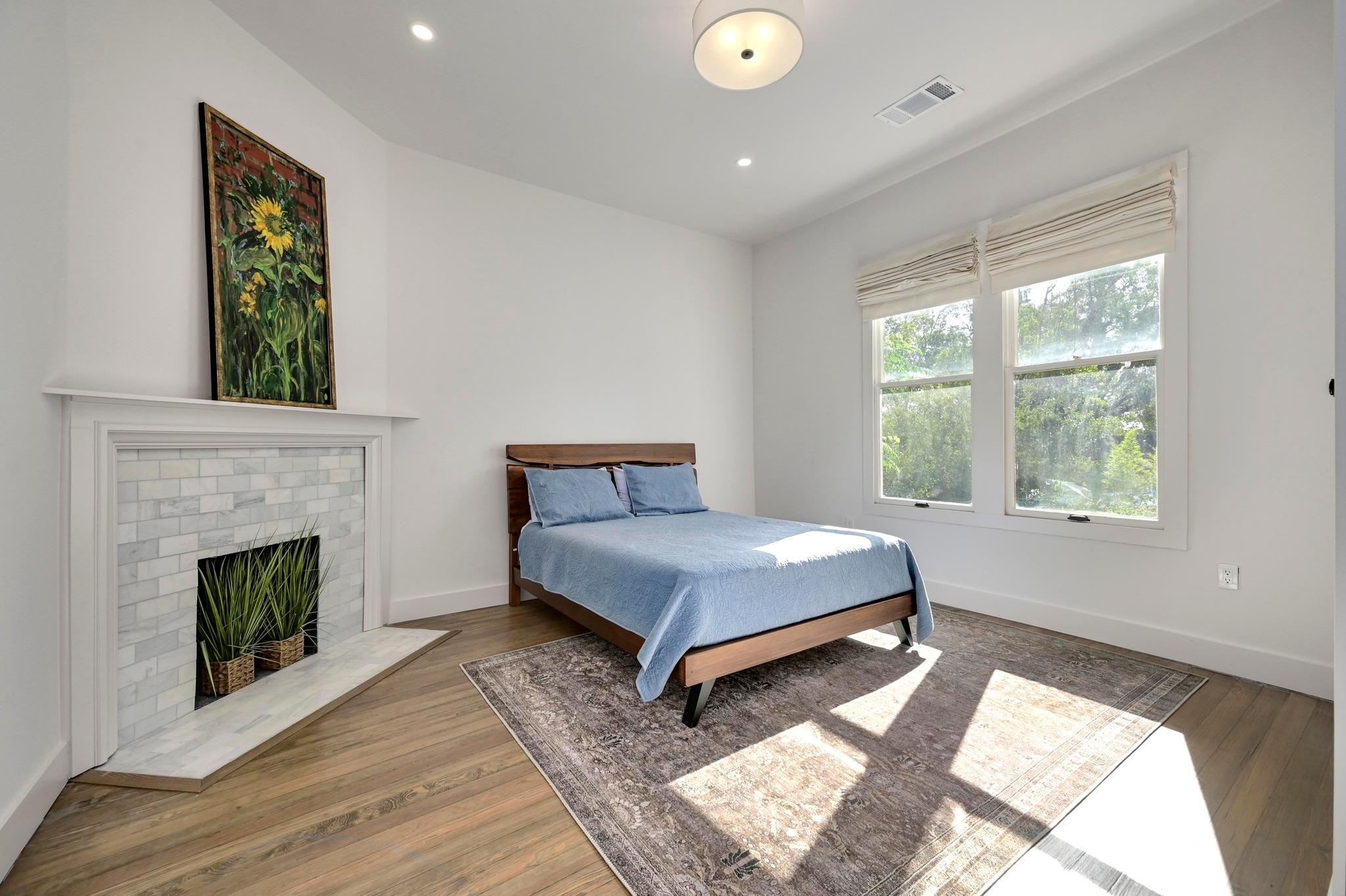 1603 Taylor Gaines ST