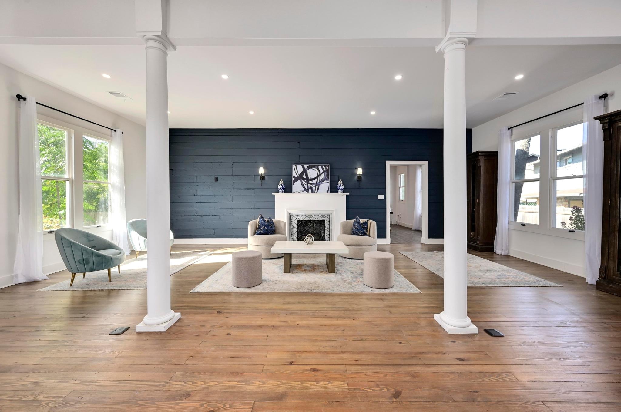 1603 Taylor Gaines ST