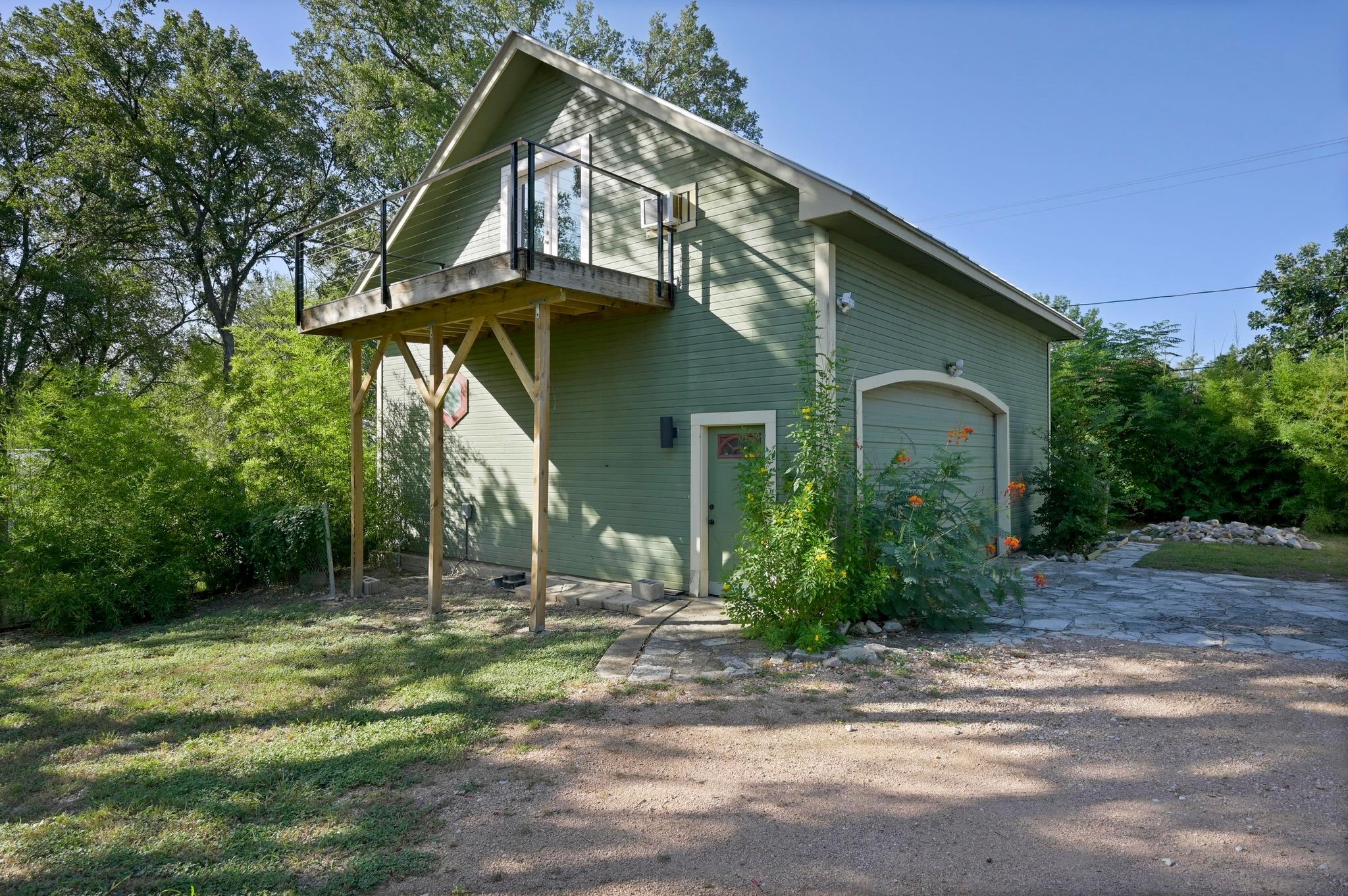 1603 Taylor Gaines ST
