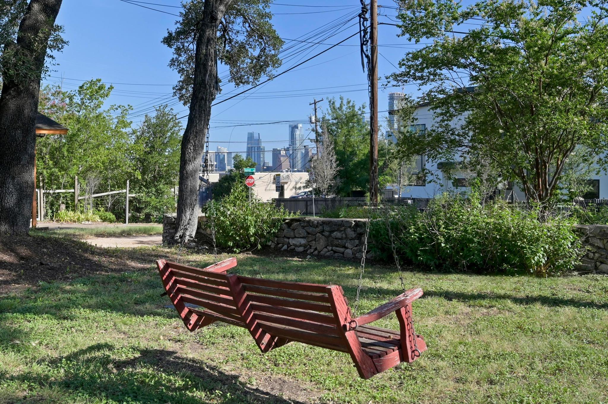 1603 Taylor Gaines ST