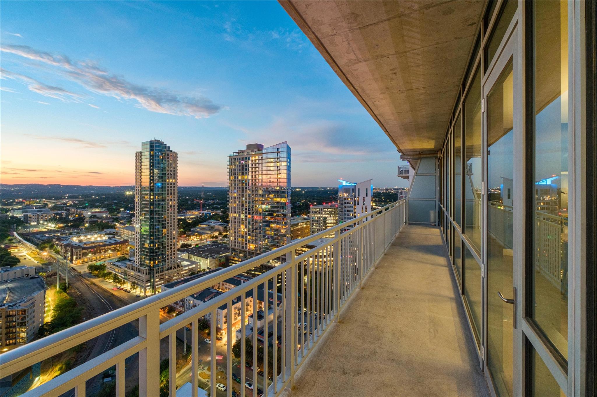 222 West Ave # 2802