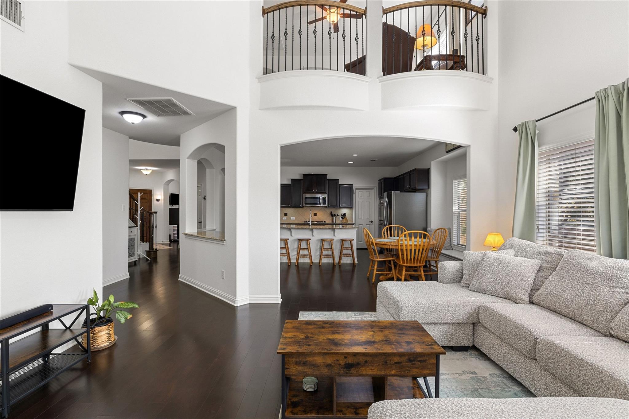 2474 Santa Barbara LOOP