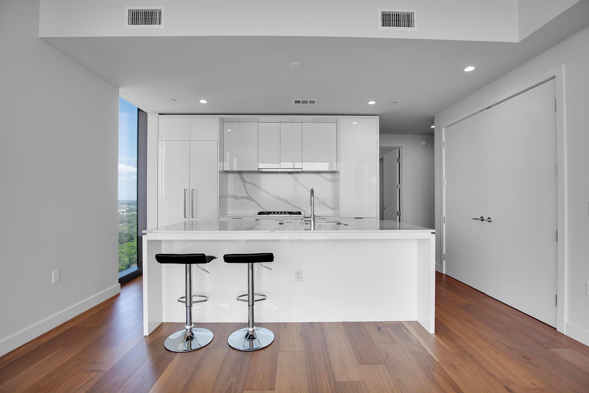 44 East Ave # 1805