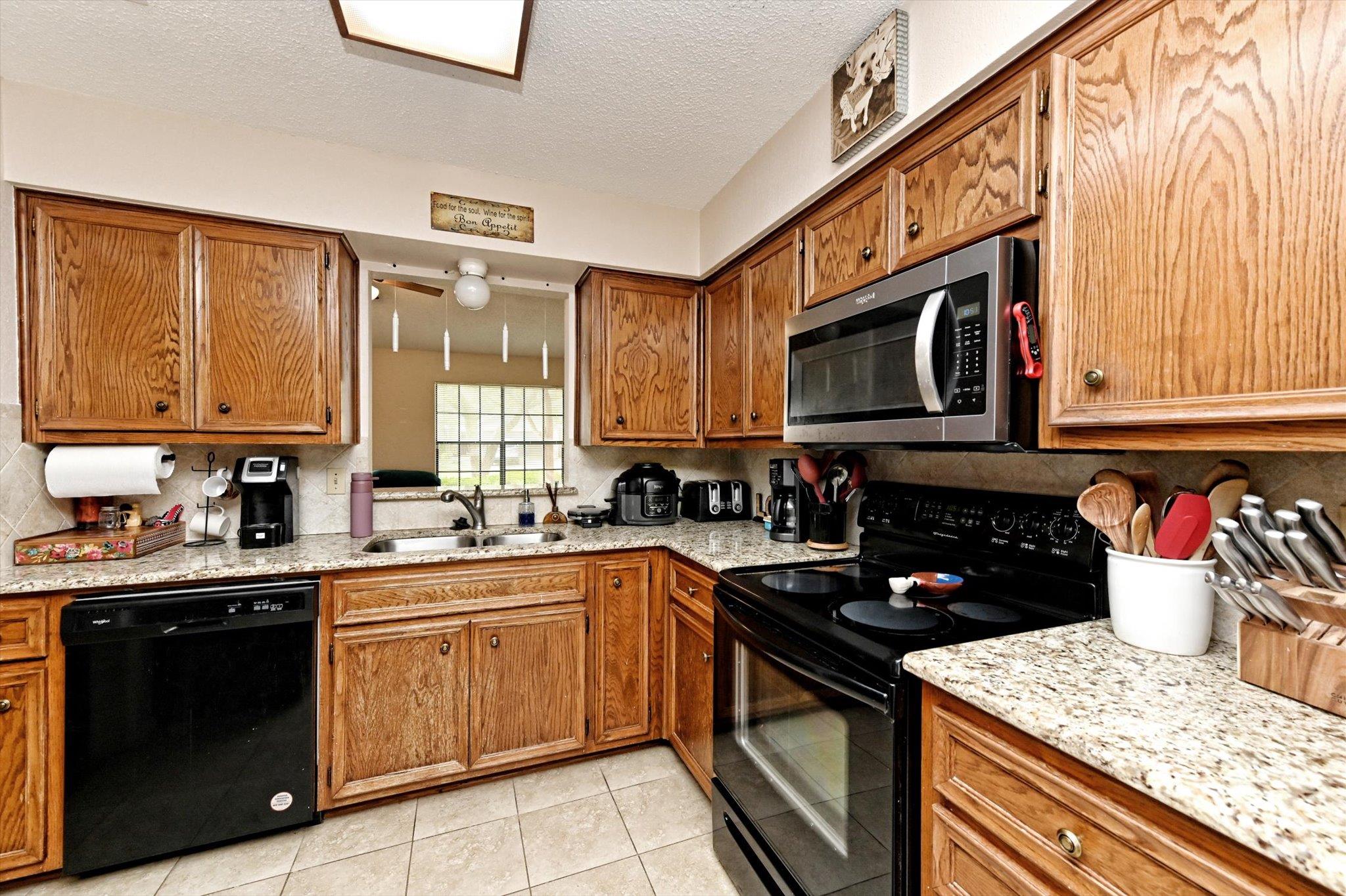1306 Daytona DR