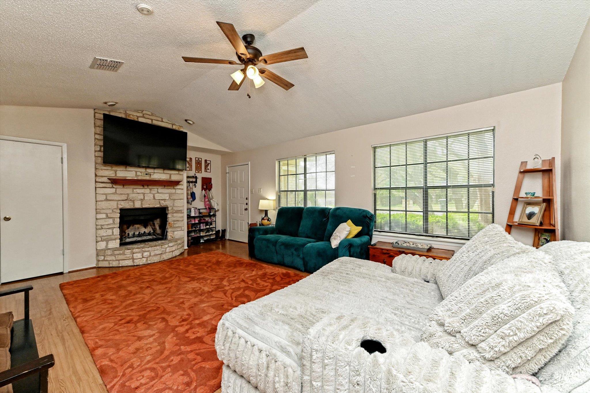 1306 Daytona DR
