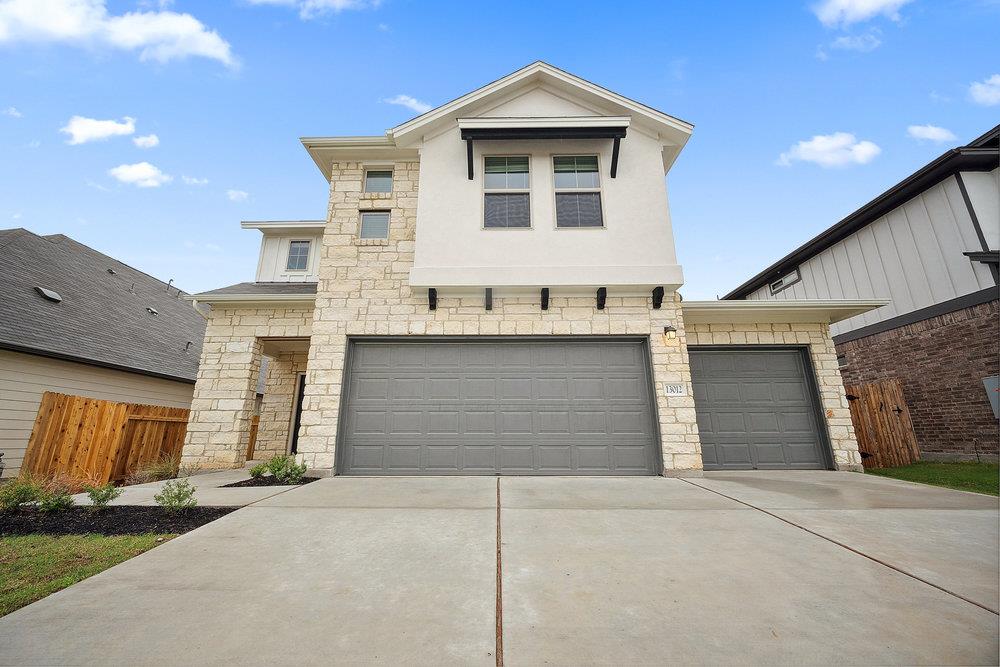 13012 Ditka DR