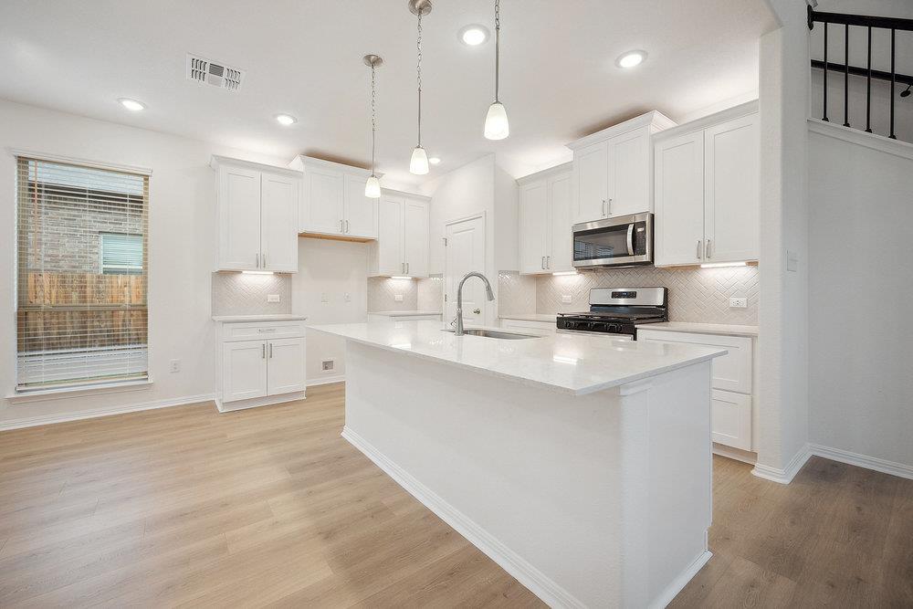 13012 Ditka DR