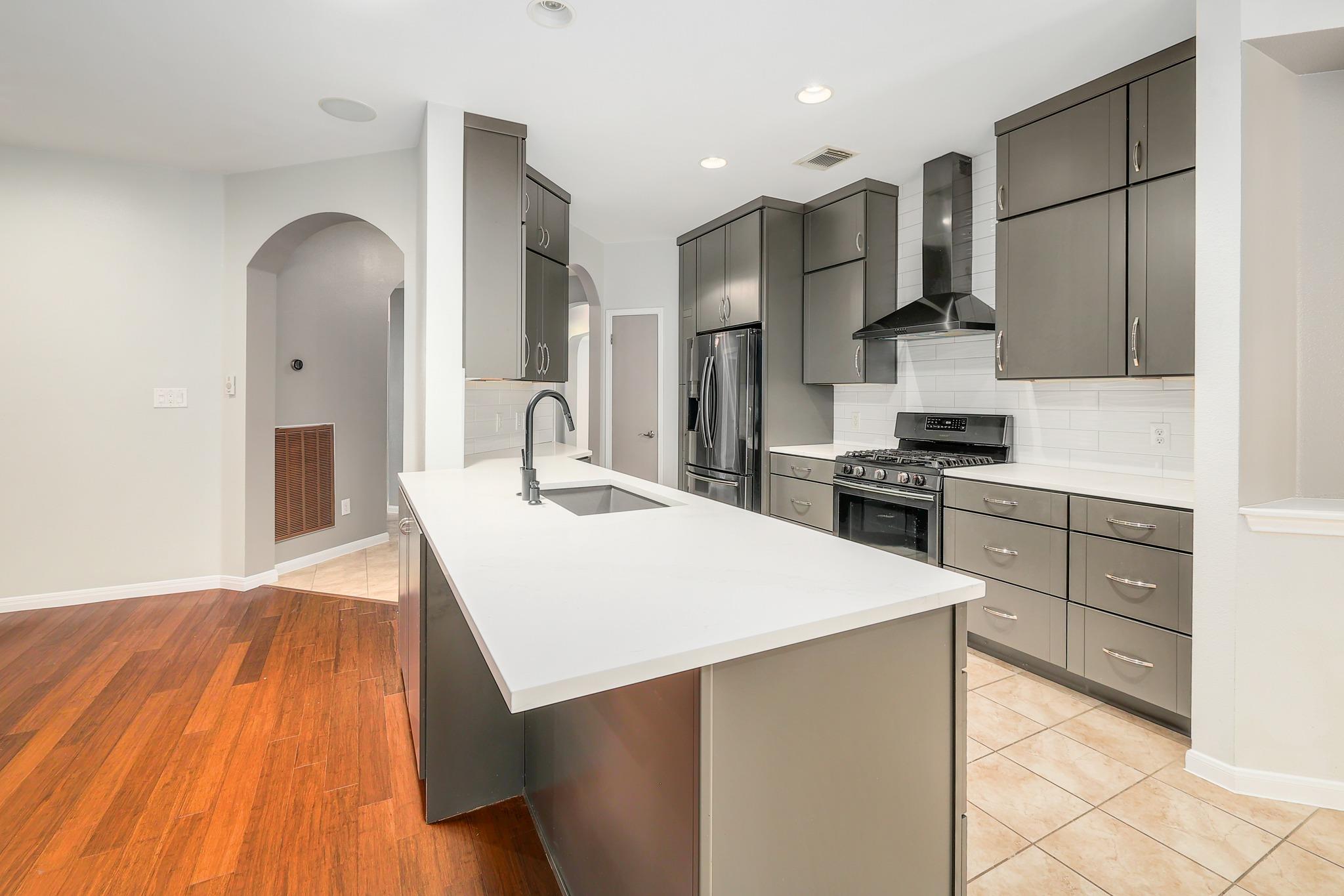 4920 Hibiscus Valley DR