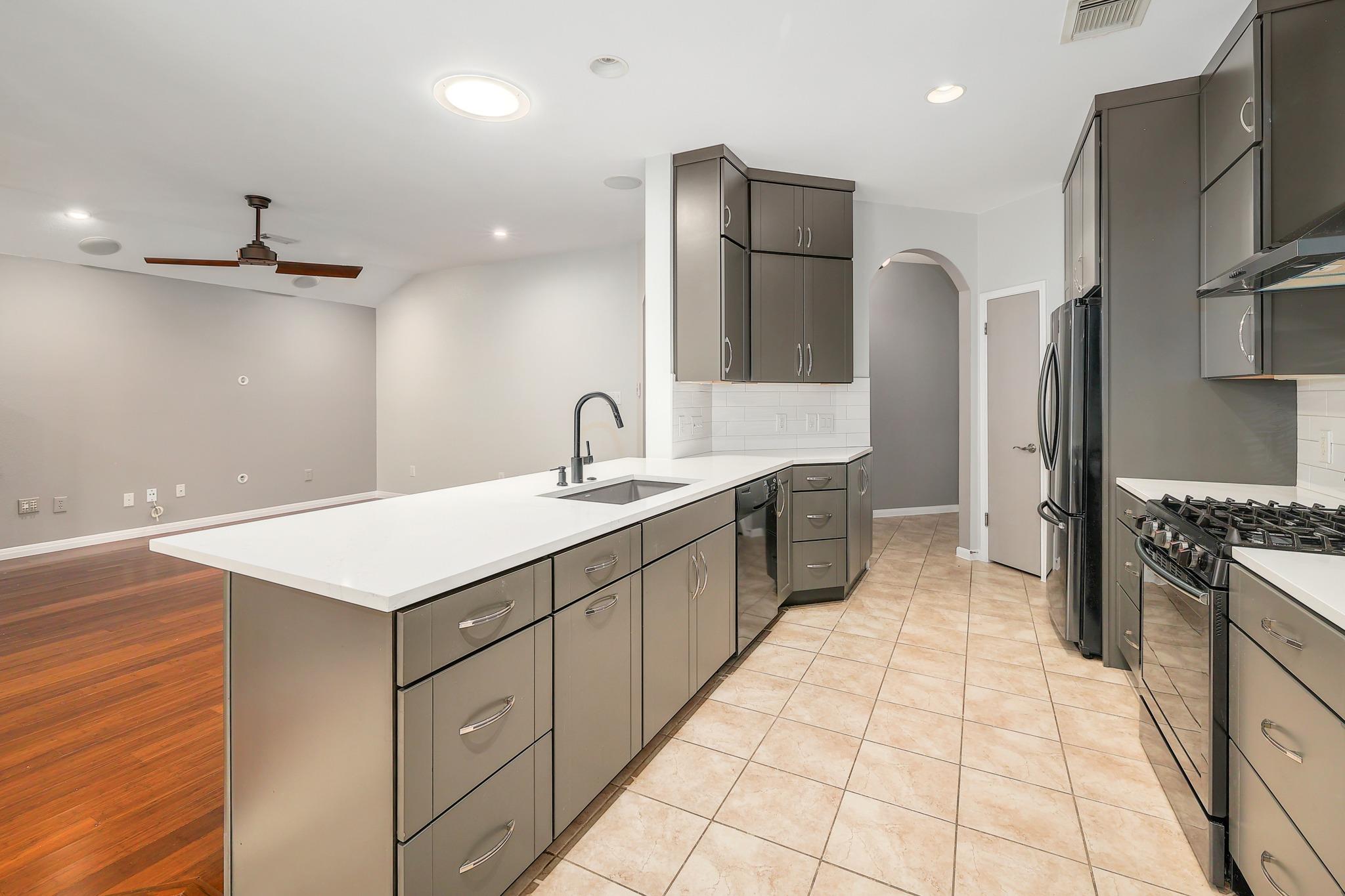 4920 Hibiscus Valley DR
