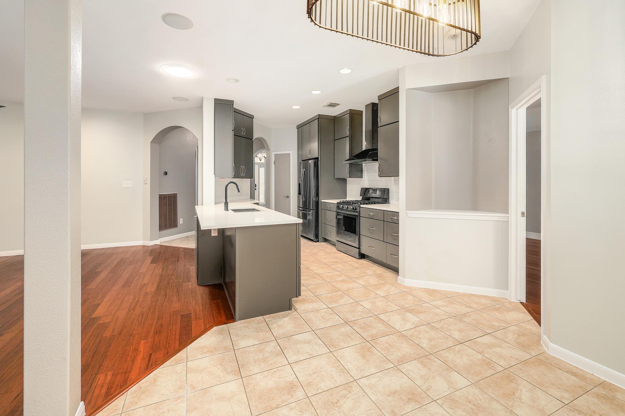 4920 Hibiscus Valley DR