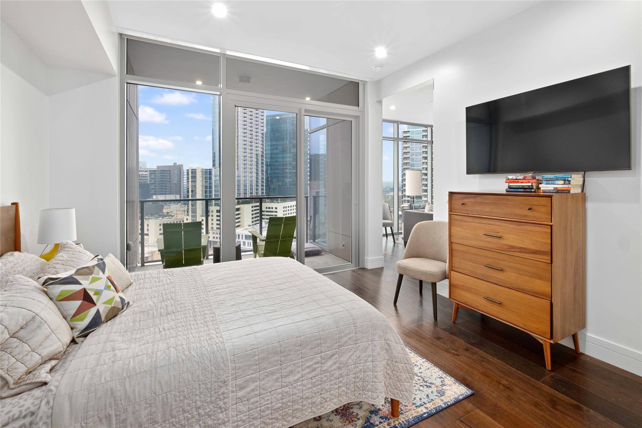 501 West Ave # 1403
