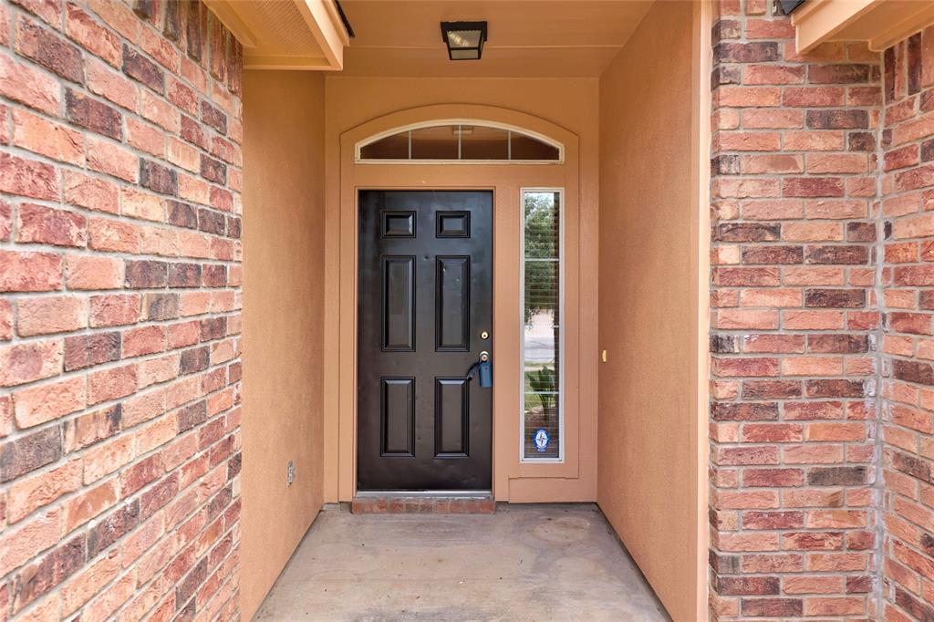 1014 Whitley DR