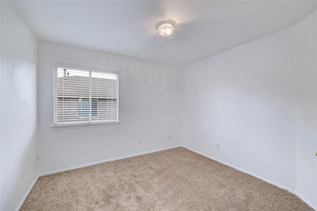 1014 Whitley DR