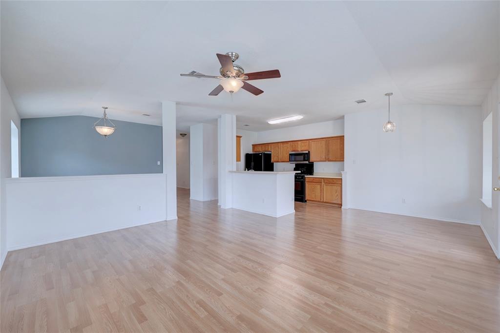 1014 Whitley DR