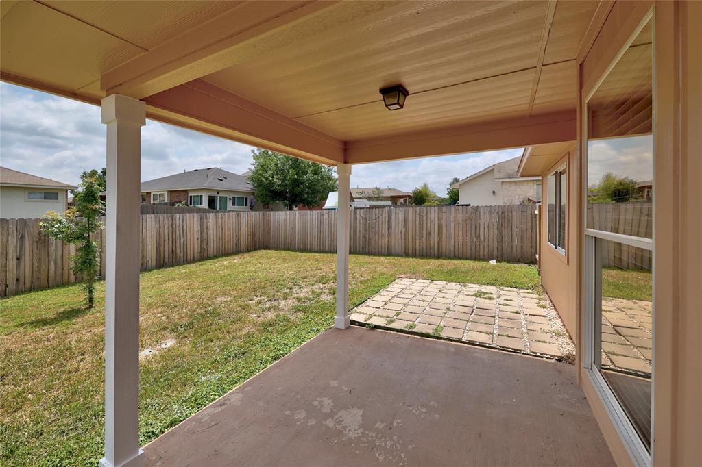 1014 Whitley DR