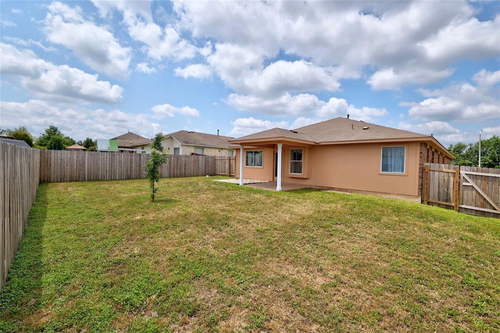 1014 Whitley DR
