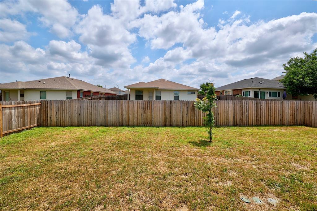 1014 Whitley DR