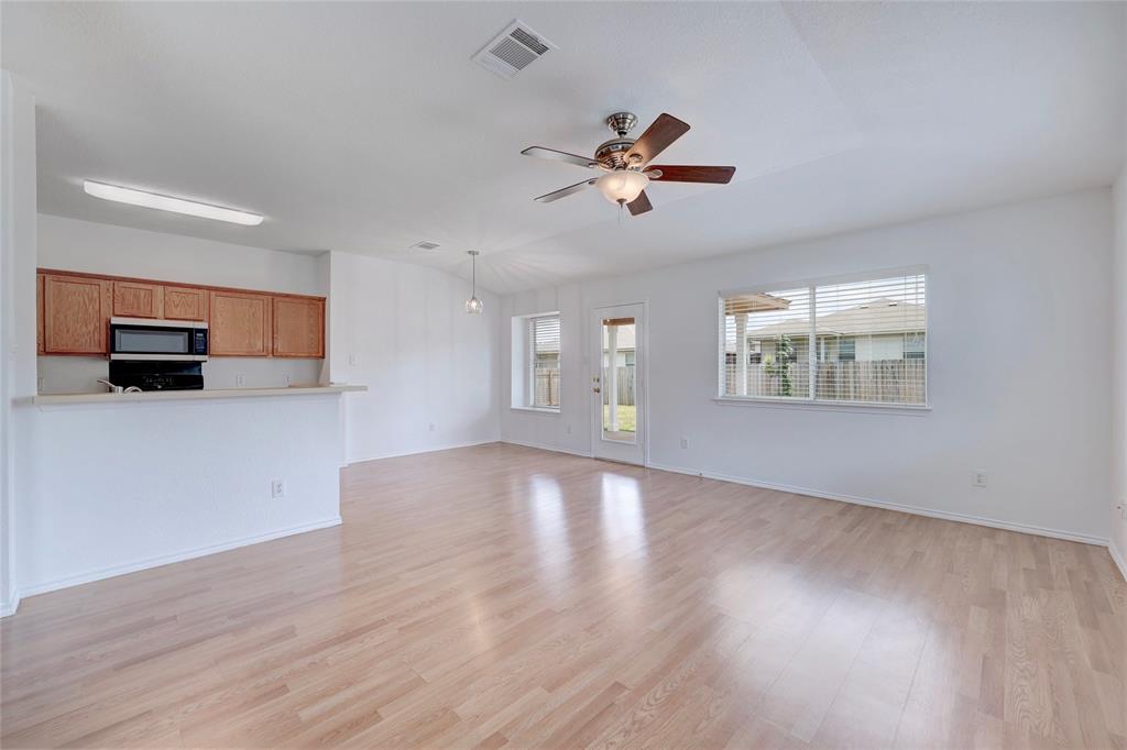 1014 Whitley DR