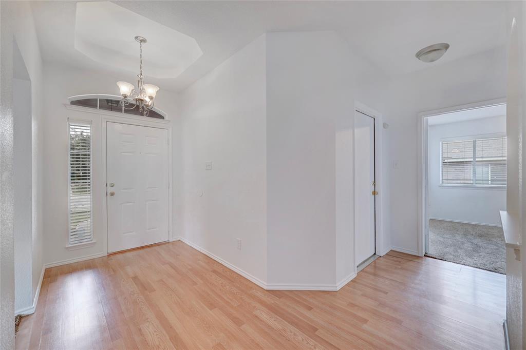 1014 Whitley DR