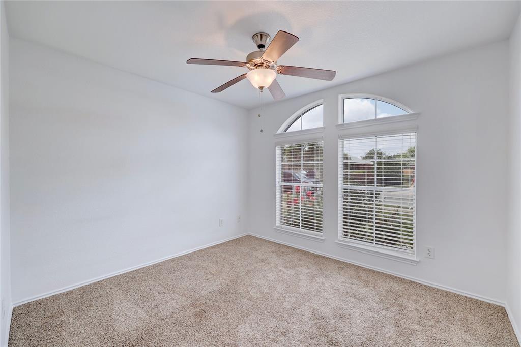 1014 Whitley DR
