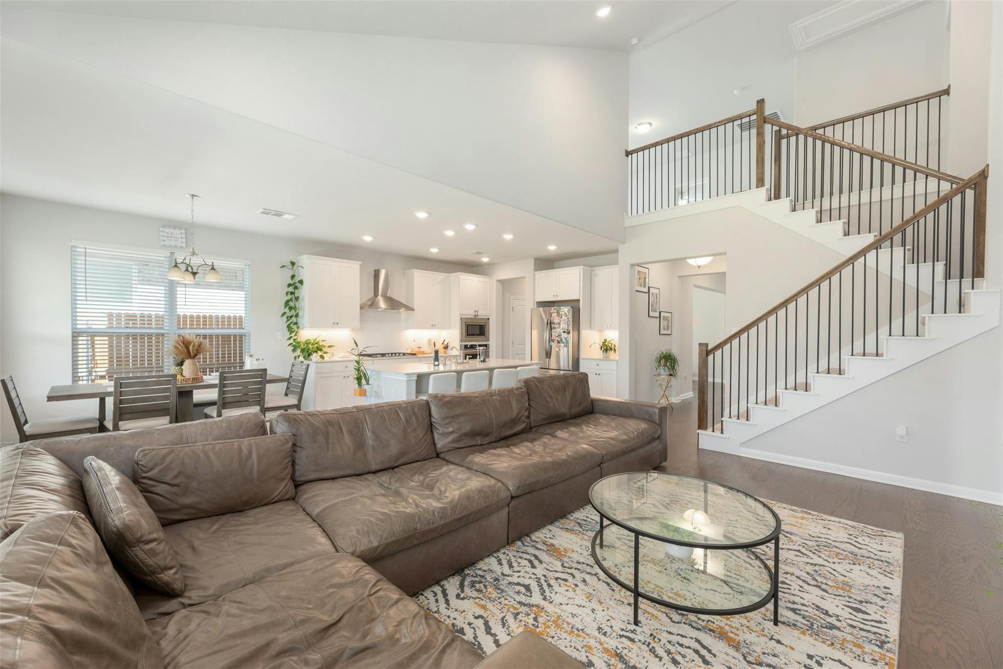 6805 Covina LN