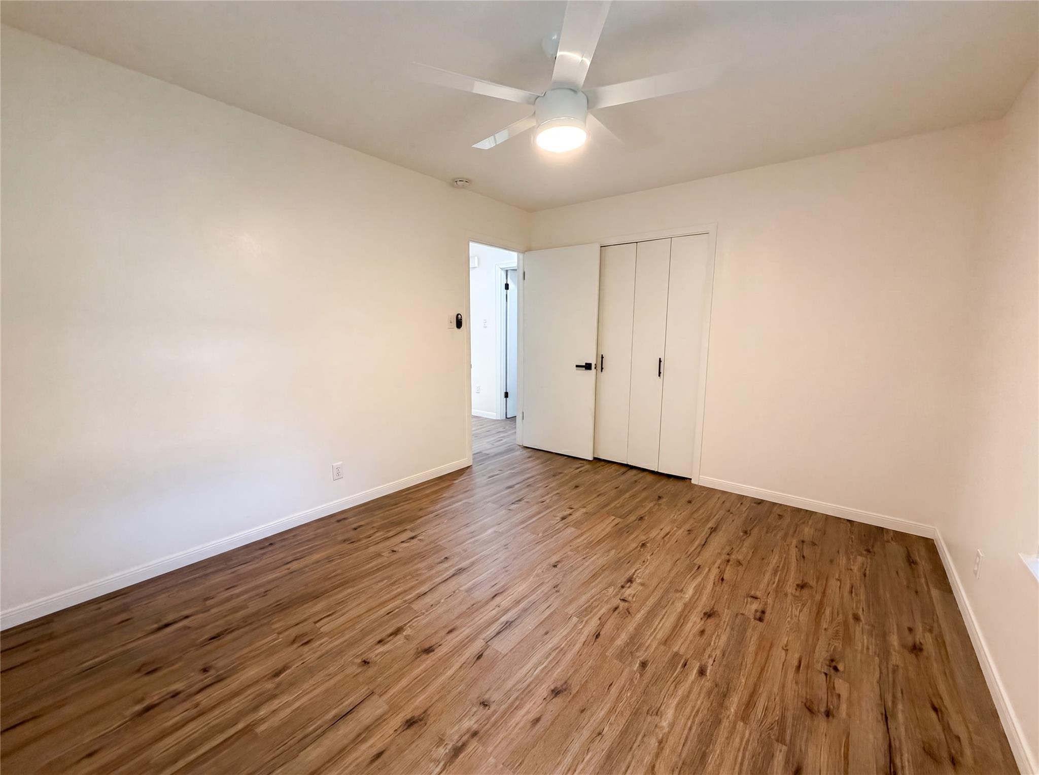 2609 Loyola LN