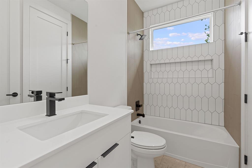 1101 1/2 Linden ST # 1