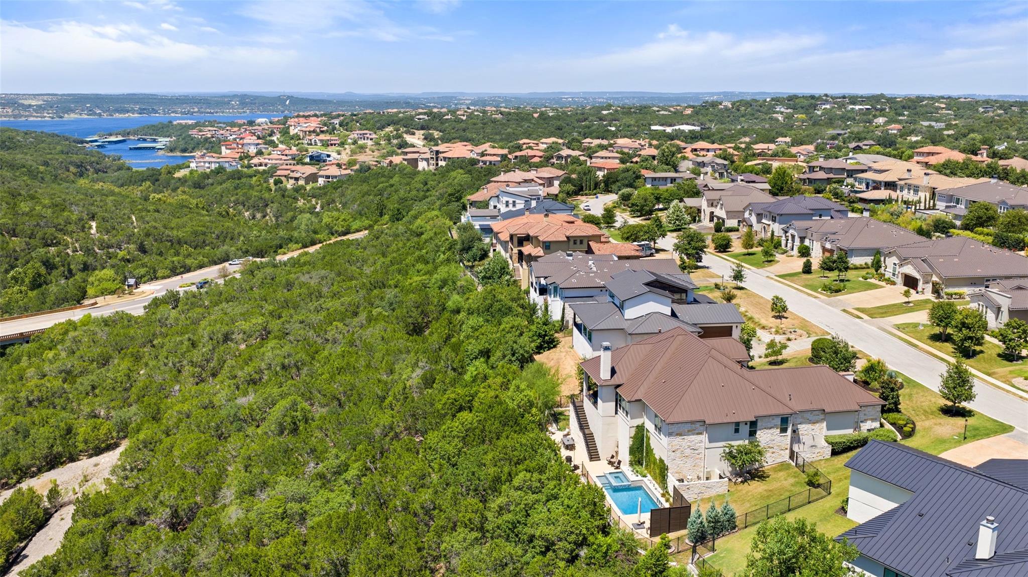 321 Bisset CT