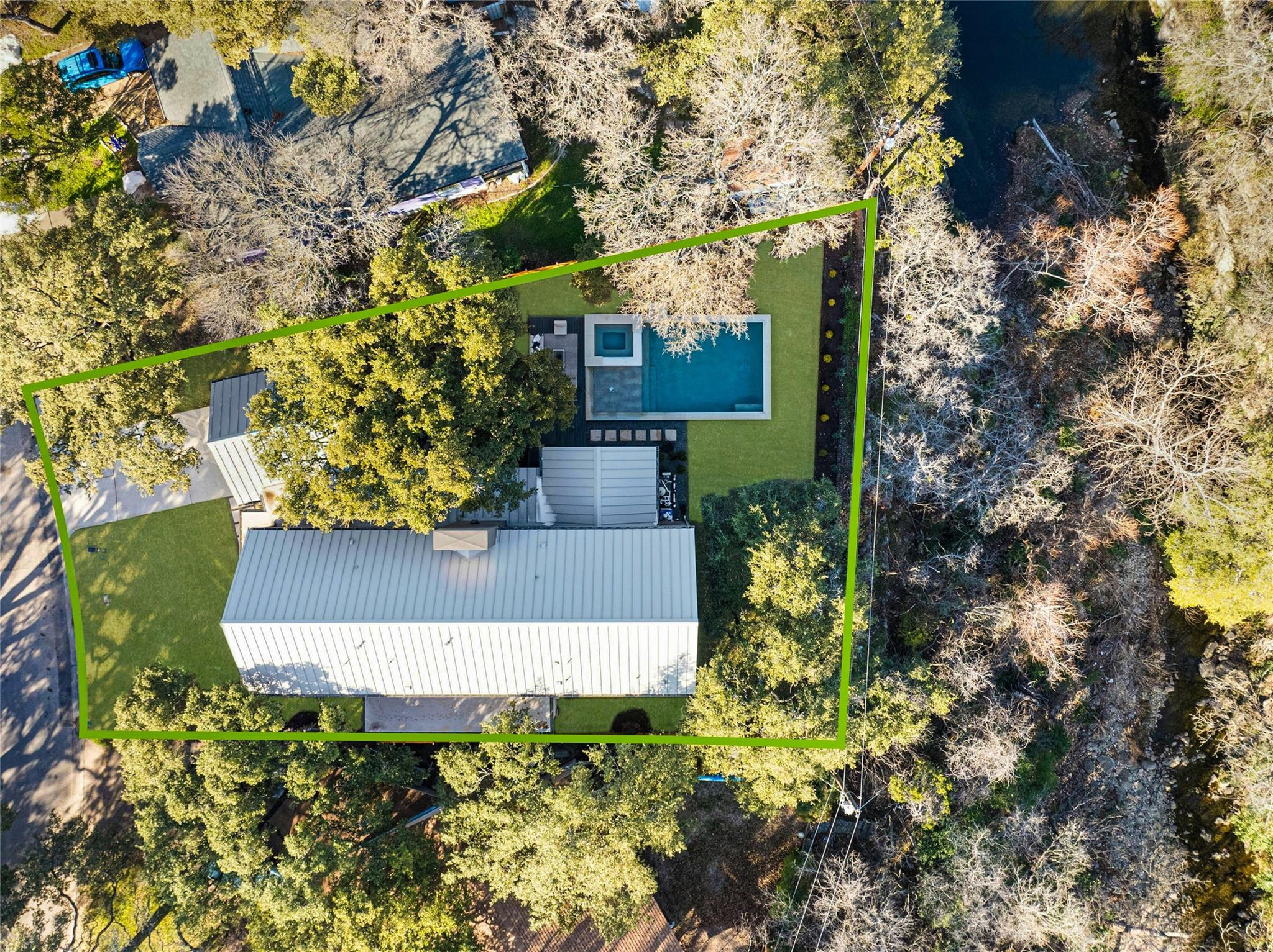 4707 Strass DR