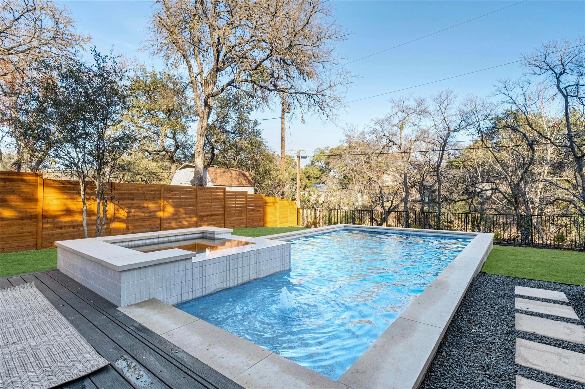 4707 Strass DR