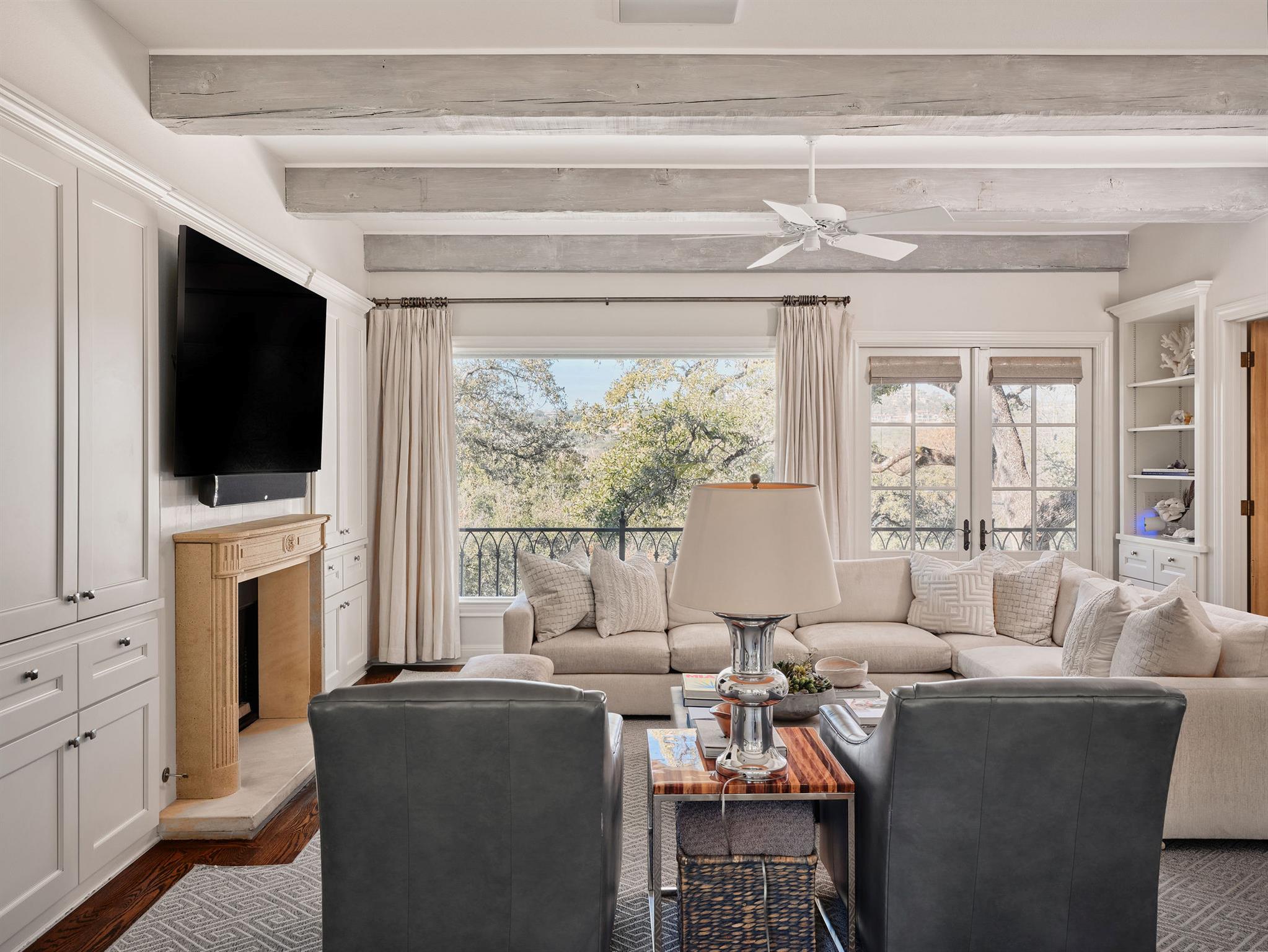 2701 Scenic DR