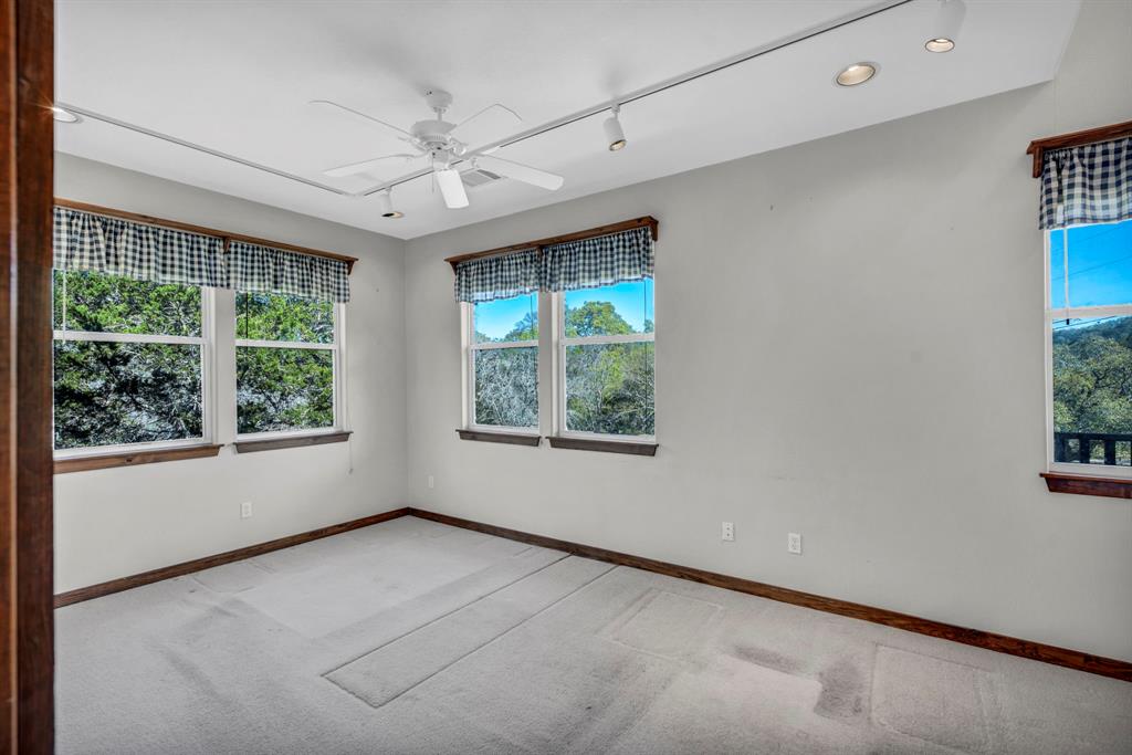 835 Los Escondidos ST