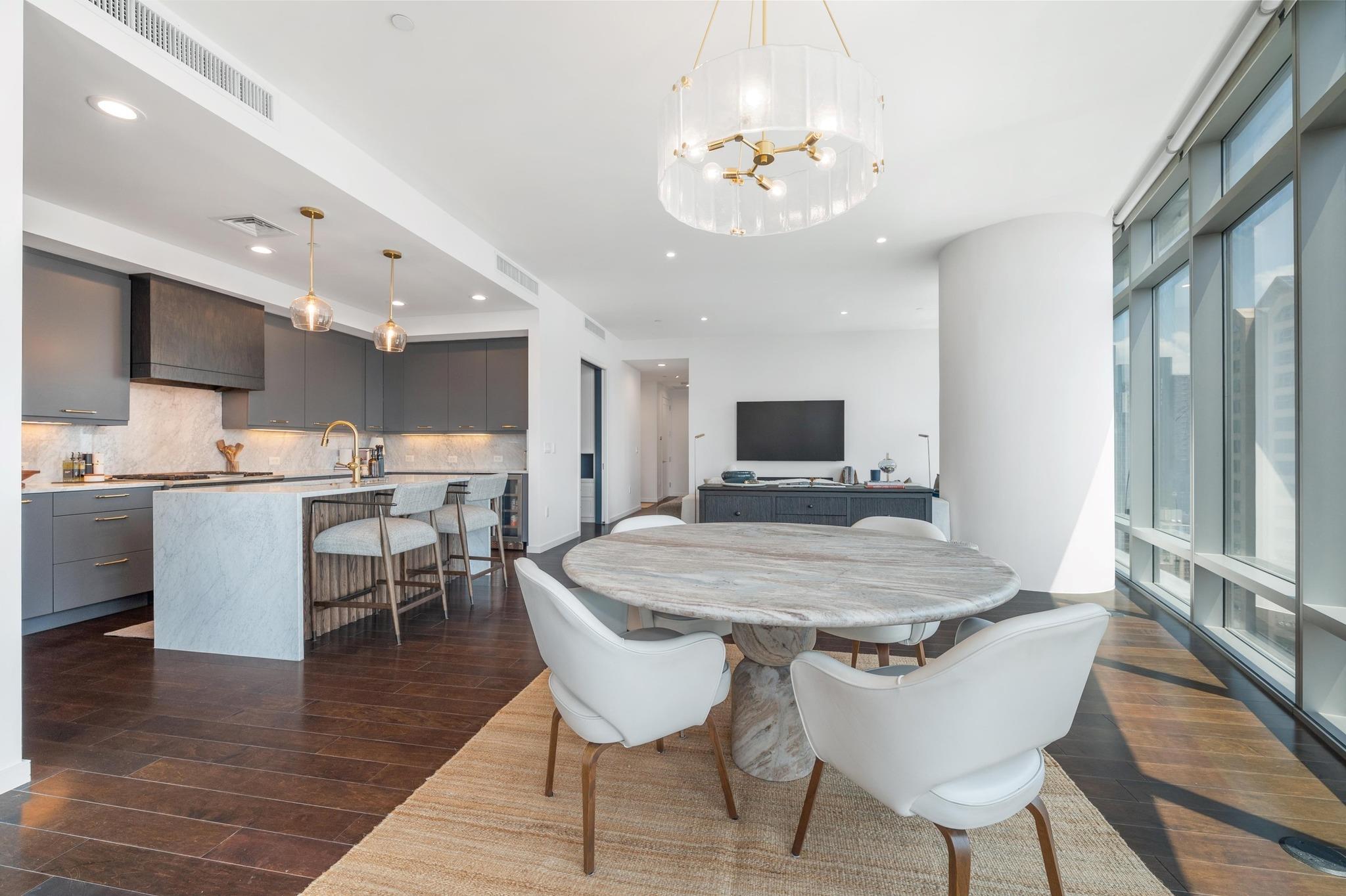 200 Congress Ave # 19F