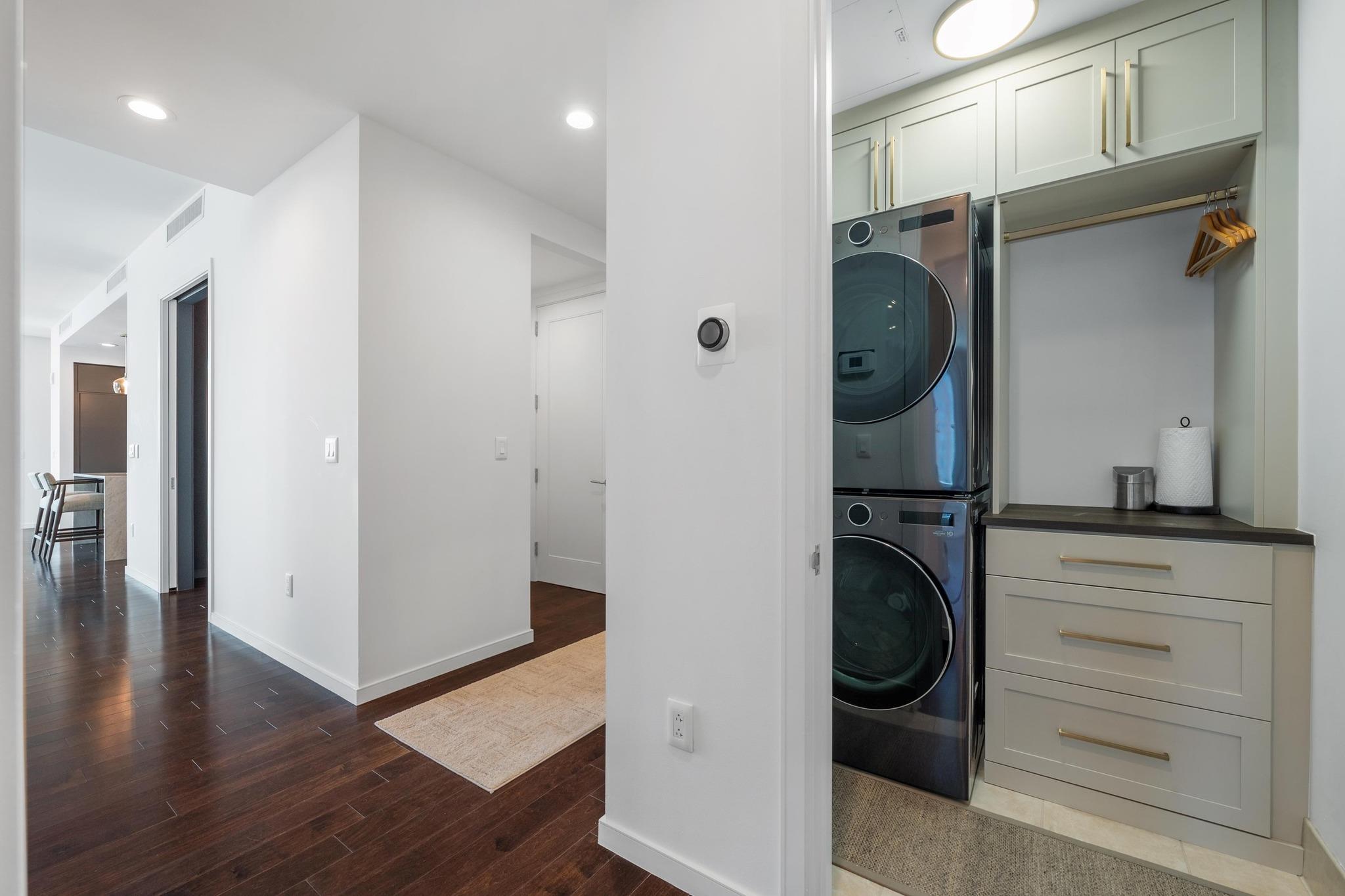 200 Congress Ave # 19F