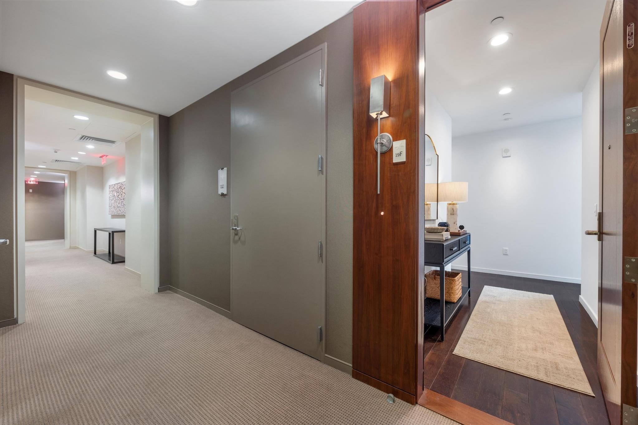 200 Congress Ave # 19F