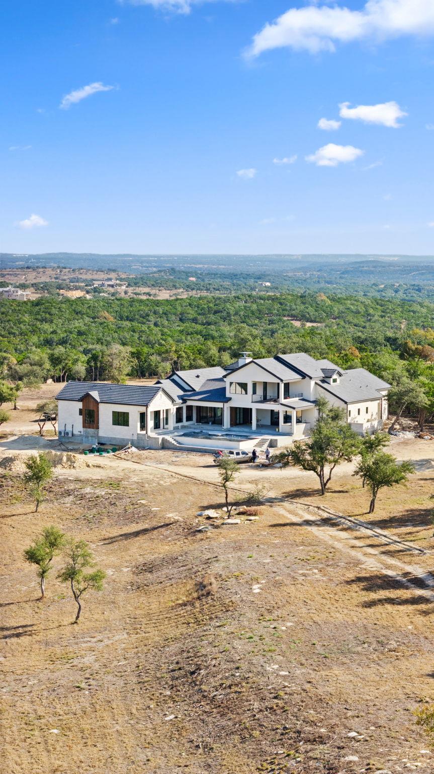 1562 Canyon Crossing