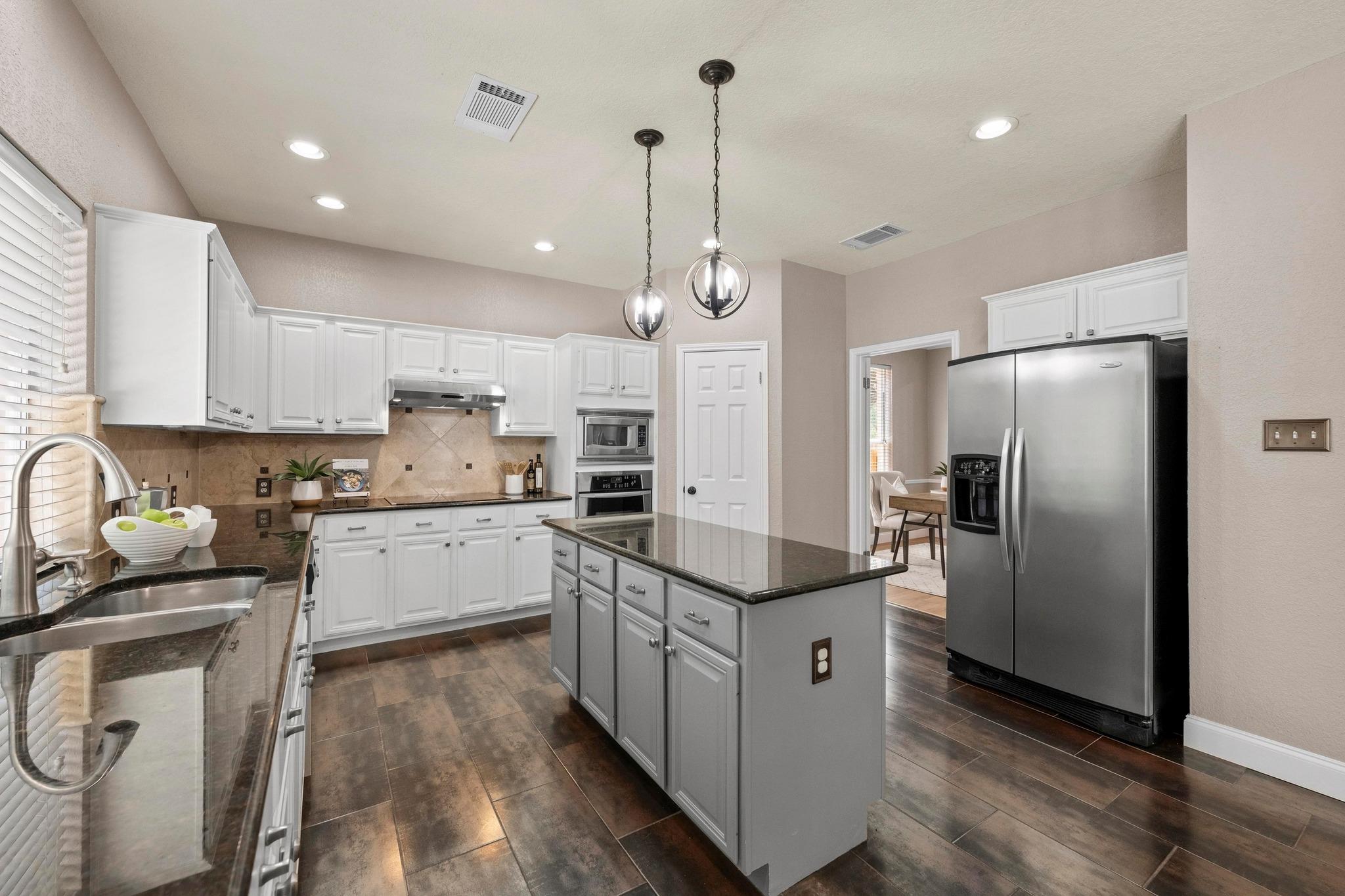 7517 Robert Kleburg LN