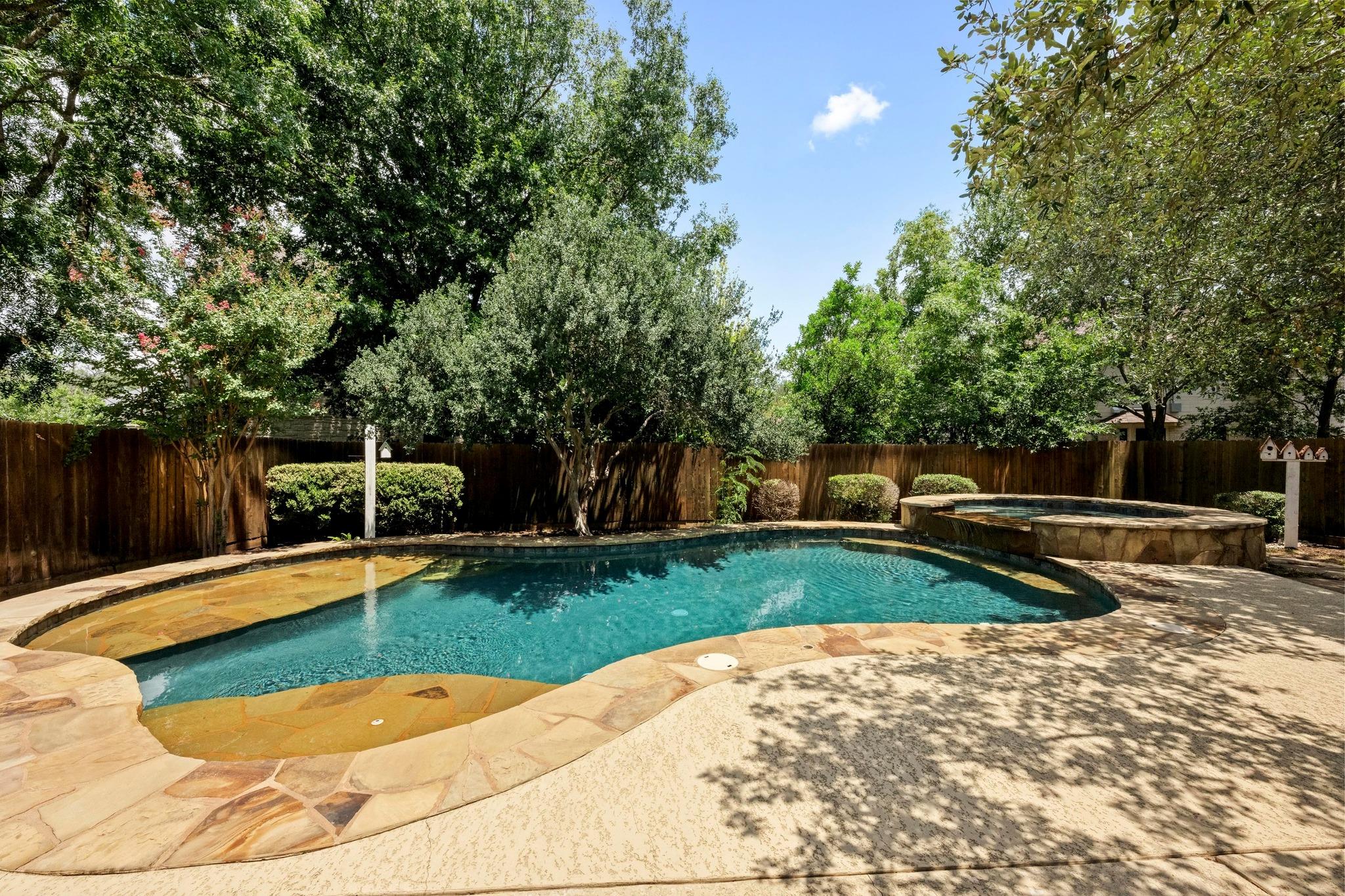 7517 Robert Kleburg LN