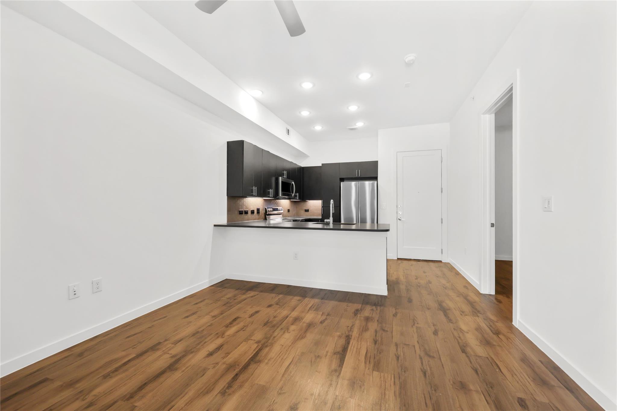 4801 Springdale RD # 1005