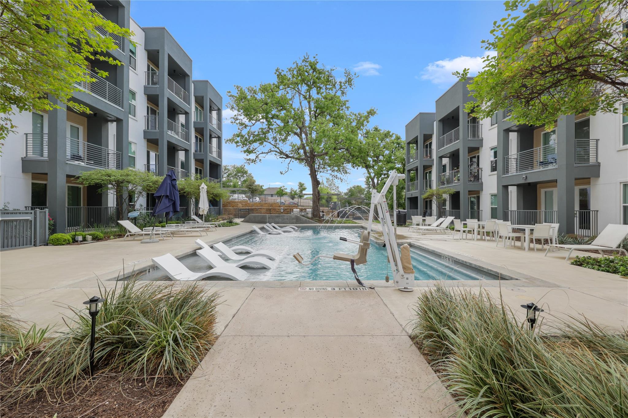 4801 Springdale RD # 1005