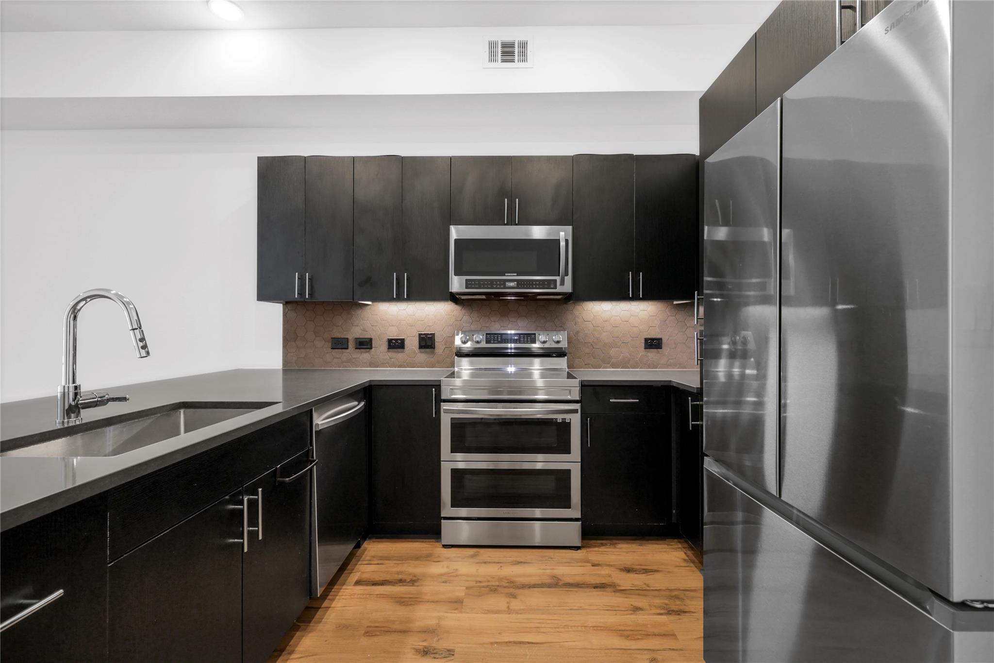 4801 Springdale RD # 1005